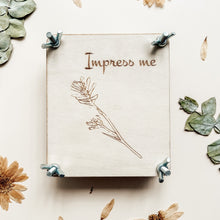 Load image into Gallery viewer, Flower Press